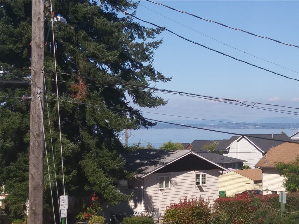 5608 North 49th Street Ruston, WA 98407 - Photo 9 of 23 Gallery Image 9