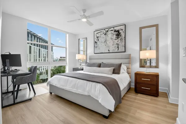 $10,000 | 550 Okeechobee Boulevard, Unit 720, West Palm Beach, FL 33401