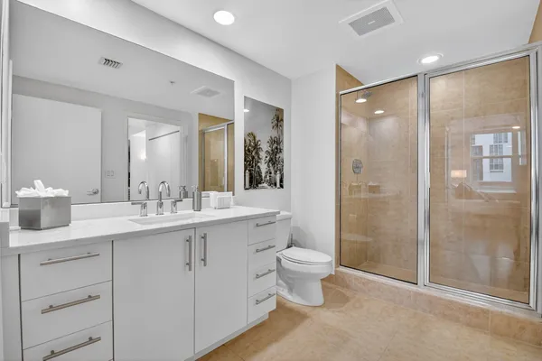 $10,000 | 550 Okeechobee Boulevard, Unit 720, West Palm Beach, FL 33401