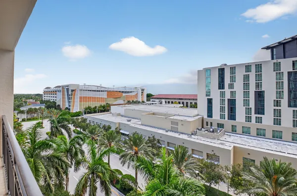$10,000 | 550 Okeechobee Boulevard, Unit 720, West Palm Beach, FL 33401