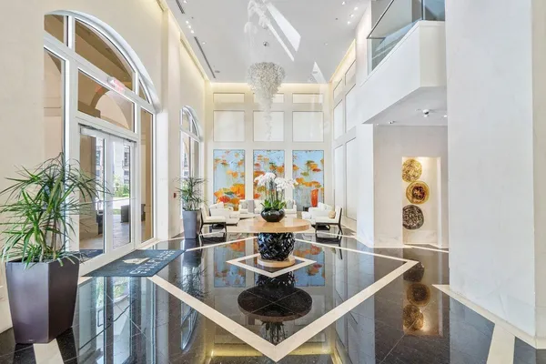 $10,000 | 550 Okeechobee Boulevard, Unit 720, West Palm Beach, FL 33401