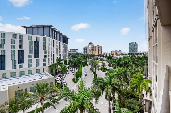 $10,000 | 550 Okeechobee Boulevard, Unit 720, West Palm Beach, FL 33401