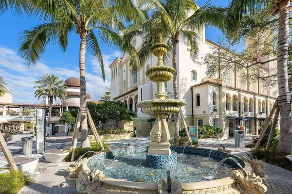$10,000 | 550 Okeechobee Boulevard, Unit 720, West Palm Beach, FL 33401