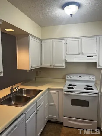$1,250 | 904 Hearthridge Court, Unit B, Raleigh, NC 27612