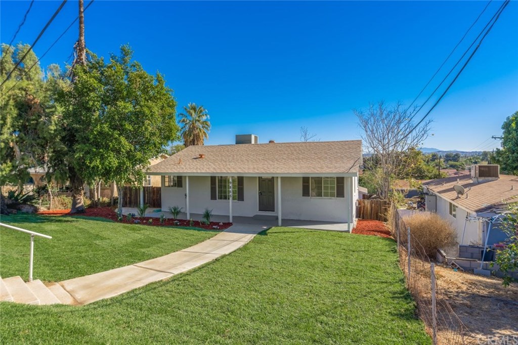9855 California Avenue Riverside, CA 92503 - Photo 1 of 1