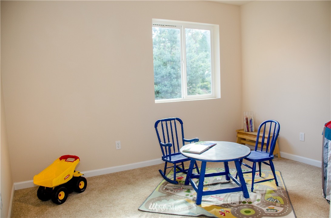 11387 Southeast Sedgwick Road Port Orchard, WA 98366 - Photo 12 of 20 Gallery Image 12