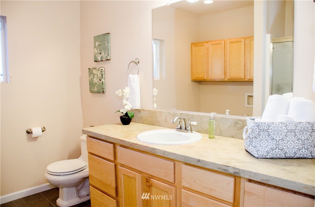 11387 Southeast Sedgwick Road Port Orchard, WA 98366 - Photo 14 of 20 Gallery Image 14