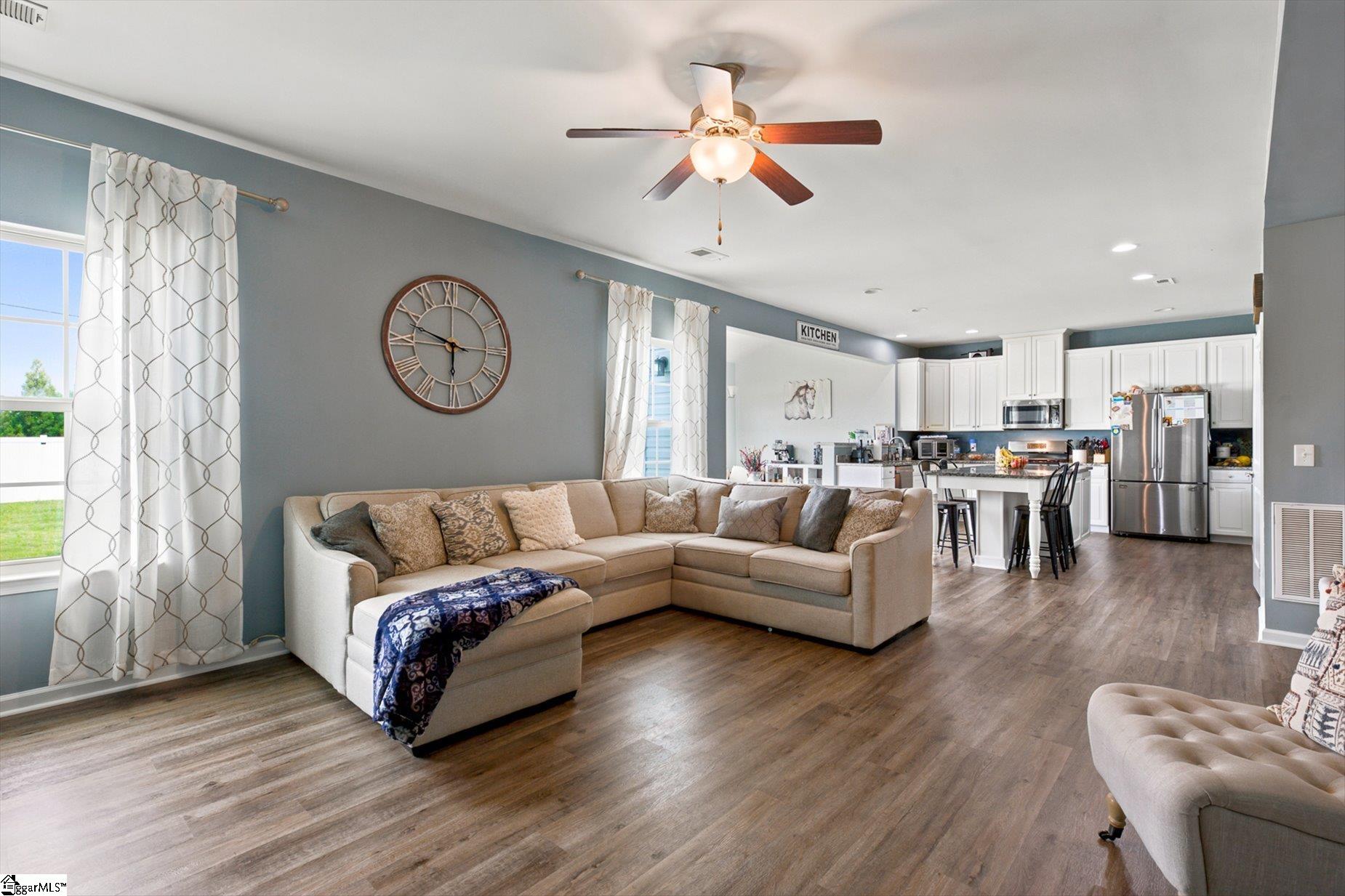 336 Bucklebury Road Greer, SC 29651 - Photo 13 of 27