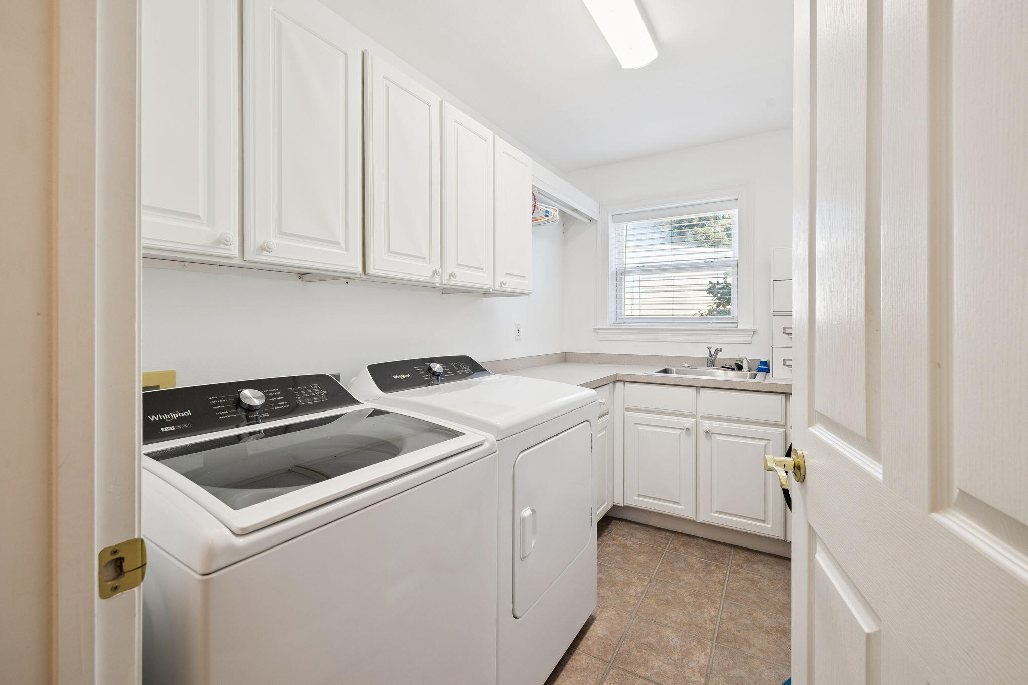 111 Snowdrift Road Miramar Beach, FL 32550 - Photo 14 of 32 a utility room with dryer and washer