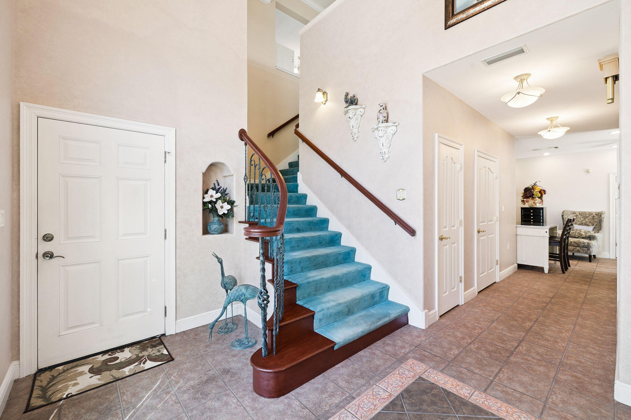 111 Snowdrift Road Miramar Beach, FL 32550 - Photo 7 of 32 a view of entryway and hall