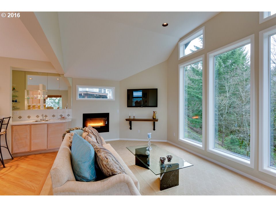 8546 Northwest Reed Drive Portland, OR 97229 - Photo 12 of 32 Gallery Image 12