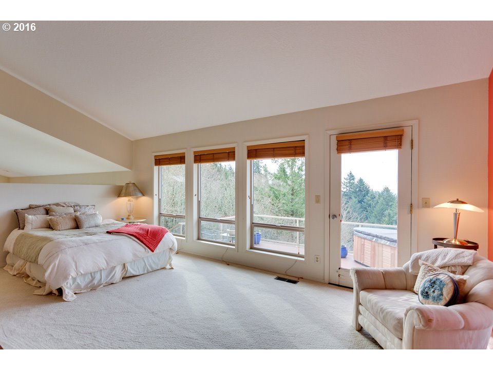 8546 Northwest Reed Drive Portland, OR 97229 - Photo 16 of 32 Gallery Image 16