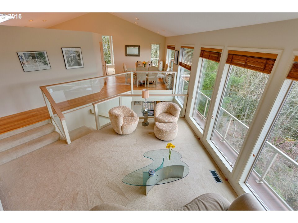 8546 Northwest Reed Drive Portland, OR 97229 - Photo 2 of 32 Gallery Image 2