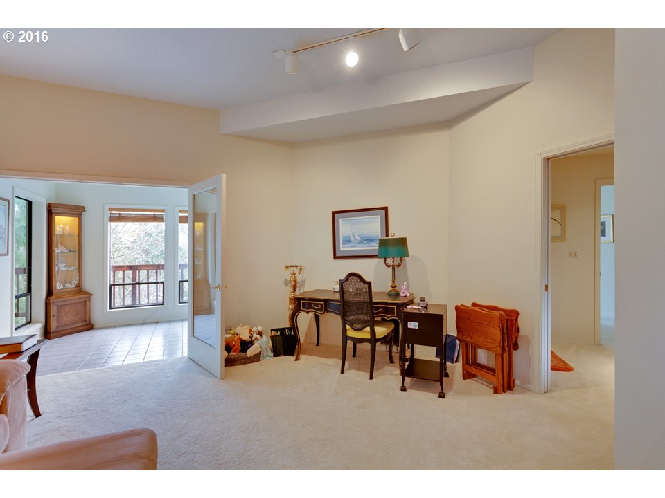 8546 Northwest Reed Drive Portland, OR 97229 - Photo 21 of 32 Gallery Image 21
