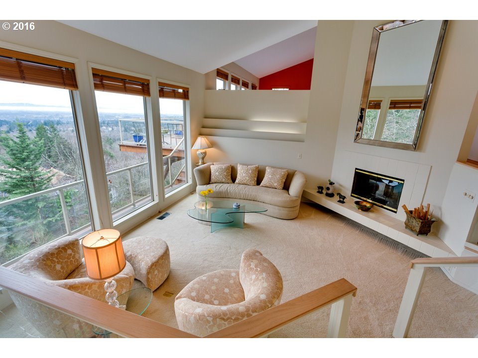 8546 Northwest Reed Drive Portland, OR 97229 - Photo 3 of 32 Gallery Image 3
