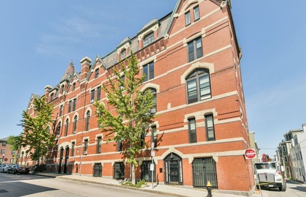 330 E Street, Unit 1 Boston, MA 02127 - Photo 2 of 24 front view of a building