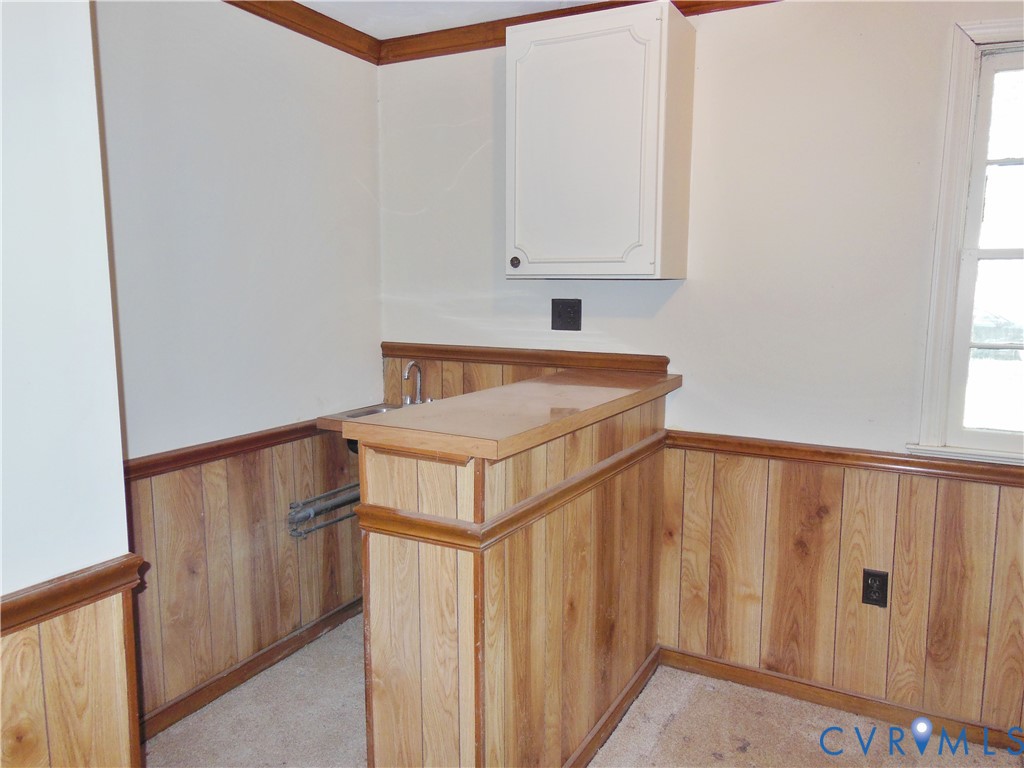 8218 Overbury Road Richmond, VA 23227 - Photo 21 of 37 a utility room with dryer and washer