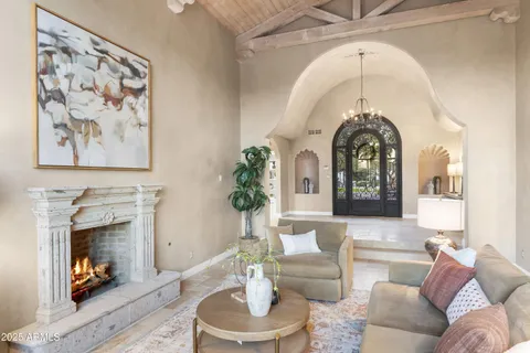$4,200,000 | 8560 North Canta Bello, Paradise Valley, AZ 85253