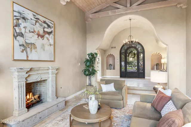 $3,950,000 | 8560 North Canta Bello, Paradise Valley, AZ 85253