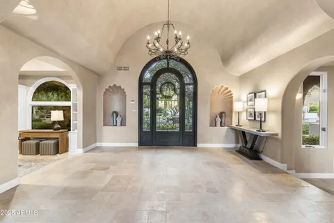 $4,200,000 | 8560 North Canta Bello, Paradise Valley, AZ 85253