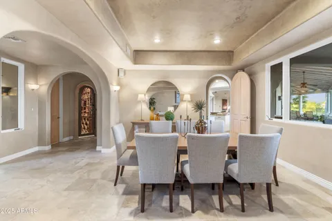 $4,200,000 | 8560 North Canta Bello, Paradise Valley, AZ 85253