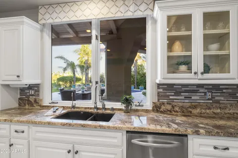 $4,200,000 | 8560 North Canta Bello, Paradise Valley, AZ 85253