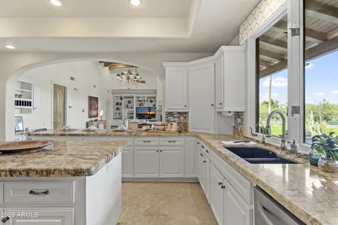 $3,795,000 | 8560 North Canta Bello, Paradise Valley, AZ 85253