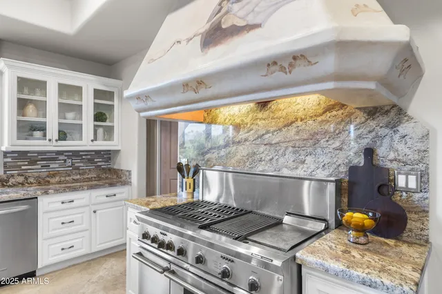 $3,950,000 | 8560 North Canta Bello, Paradise Valley, AZ 85253