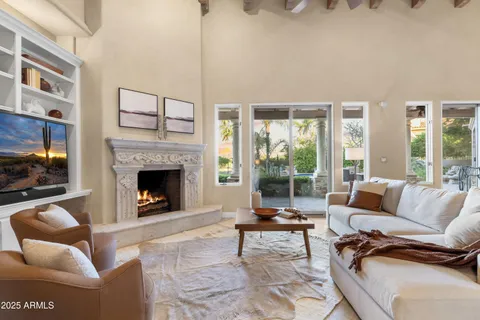 $4,200,000 | 8560 North Canta Bello, Paradise Valley, AZ 85253