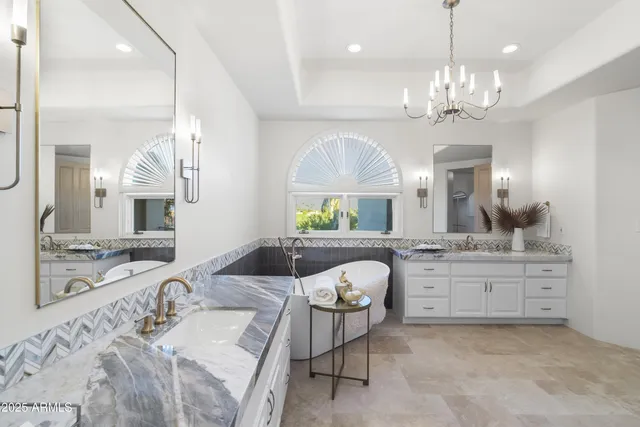 $3,950,000 | 8560 North Canta Bello, Paradise Valley, AZ 85253