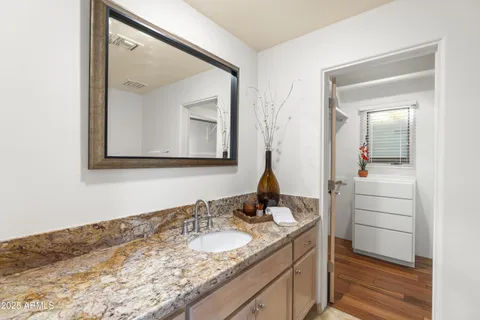 $4,200,000 | 8560 North Canta Bello, Paradise Valley, AZ 85253