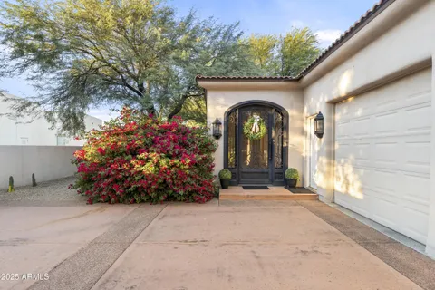 $3,795,000 | 8560 North Canta Bello, Paradise Valley, AZ 85253