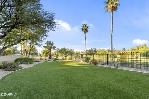 $4,200,000 | 8560 North Canta Bello, Paradise Valley, AZ 85253