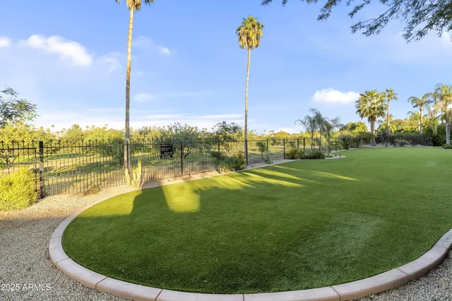 $3,950,000 | 8560 North Canta Bello, Paradise Valley, AZ 85253