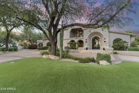 $4,200,000 | 8560 North Canta Bello, Paradise Valley, AZ 85253
