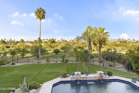 $4,200,000 | 8560 North Canta Bello, Paradise Valley, AZ 85253
