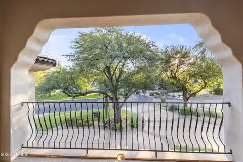 $4,200,000 | 8560 North Canta Bello, Paradise Valley, AZ 85253