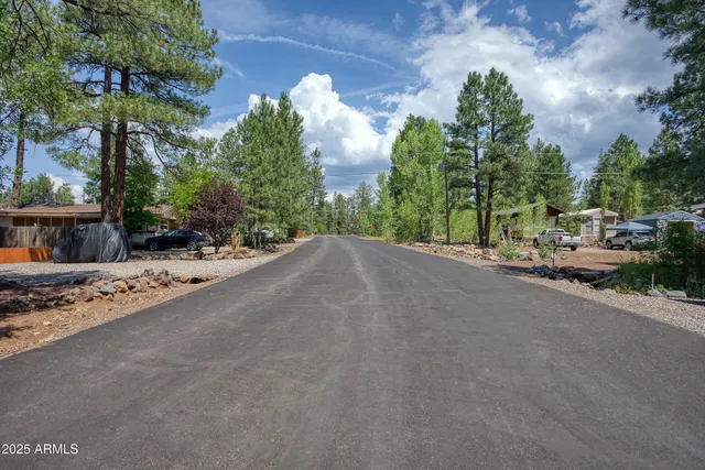 $2,295 | 17090 Iron Springs Road, Munds Park, AZ 86017