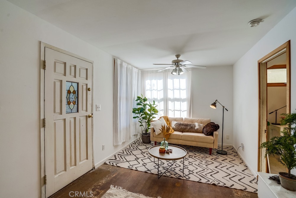 711 Marco Place Venice, CA 90291 - Photo 6 of 14 a living room with furniture and a table