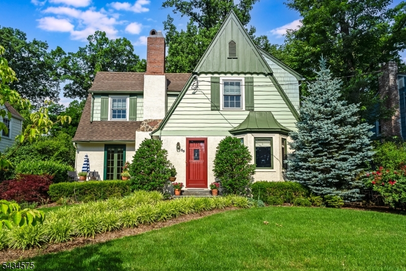 35 Woodland Road Short Hills, NJ 07078 - Photo 46 of 50