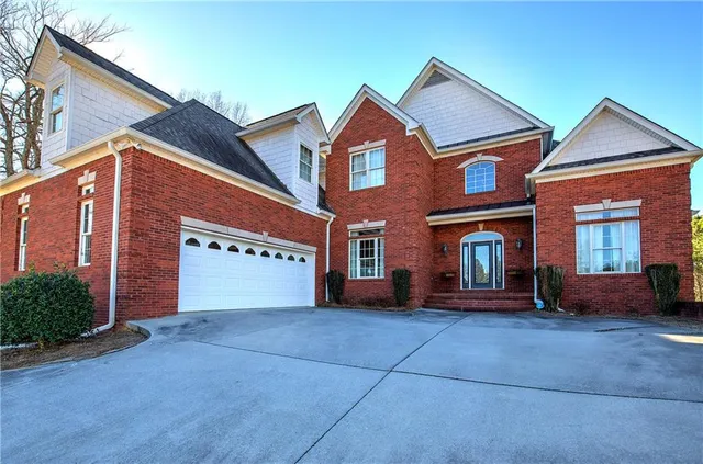 $849,000 | 113 Vogel Street, Calhoun, GA 30701