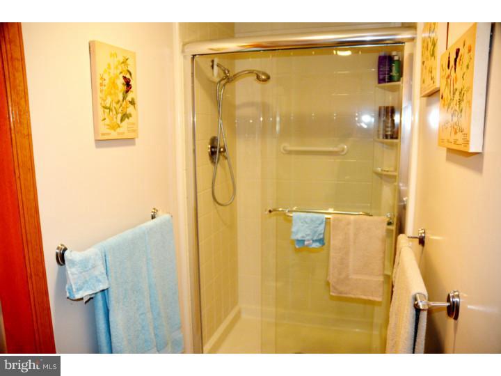 18 Park Road Pennsville, NJ 08070 - Photo 25 of 25 Master Bathroom