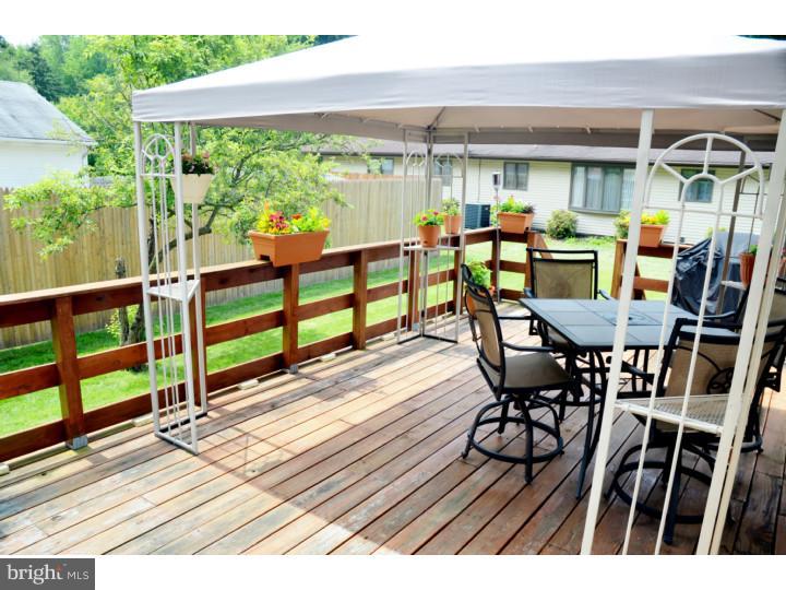 18 Park Road Pennsville, NJ 08070 - Photo 8 of 25 Deck