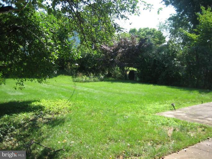 8606 Lugano Road Randallstown, MD 21133 - Photo 9 of 10 Back yard