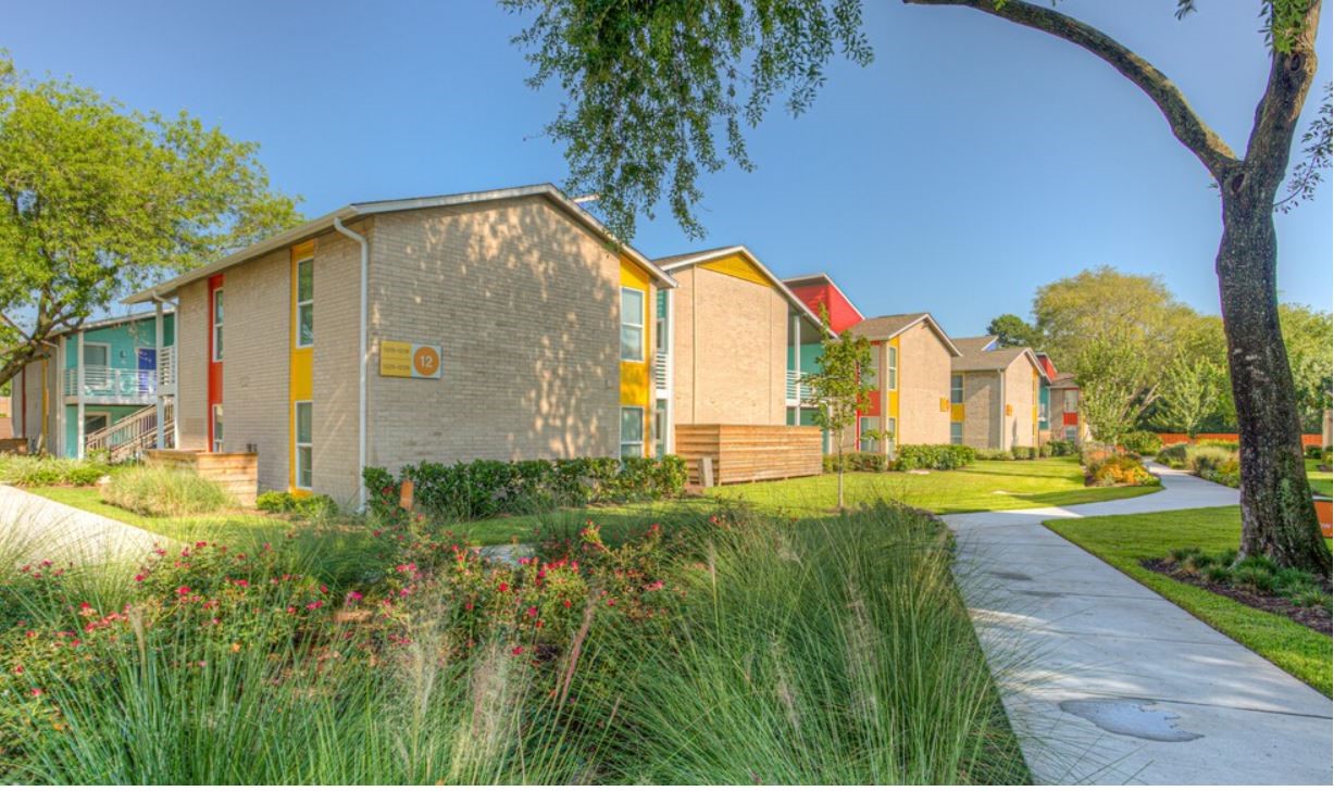 8787 Hammerly Boulevard, Unit 222 Houston, TX 77080 - Photo 15 of 39 a view of swimming pool with a garden and trees