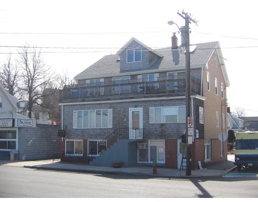 147 Nahant Road Nahant, MA 01908 - Photo 4 of 17 Gallery Image 4
