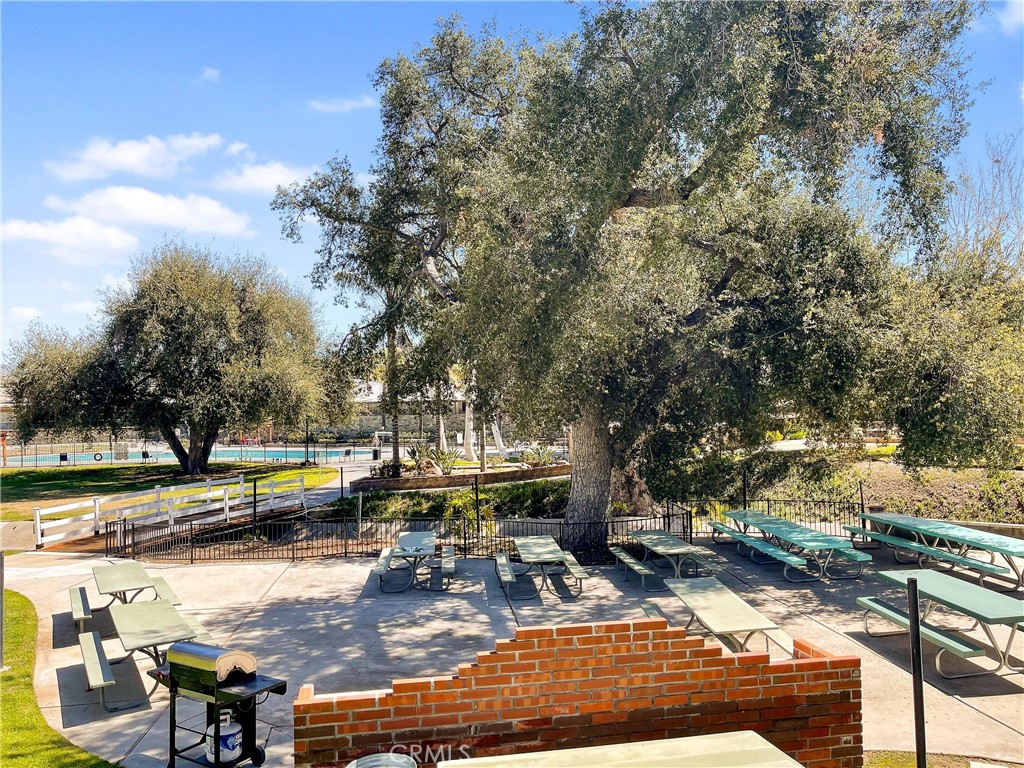 26574 Cardwick Court Newhall, CA 91321 - Photo 33 of 43