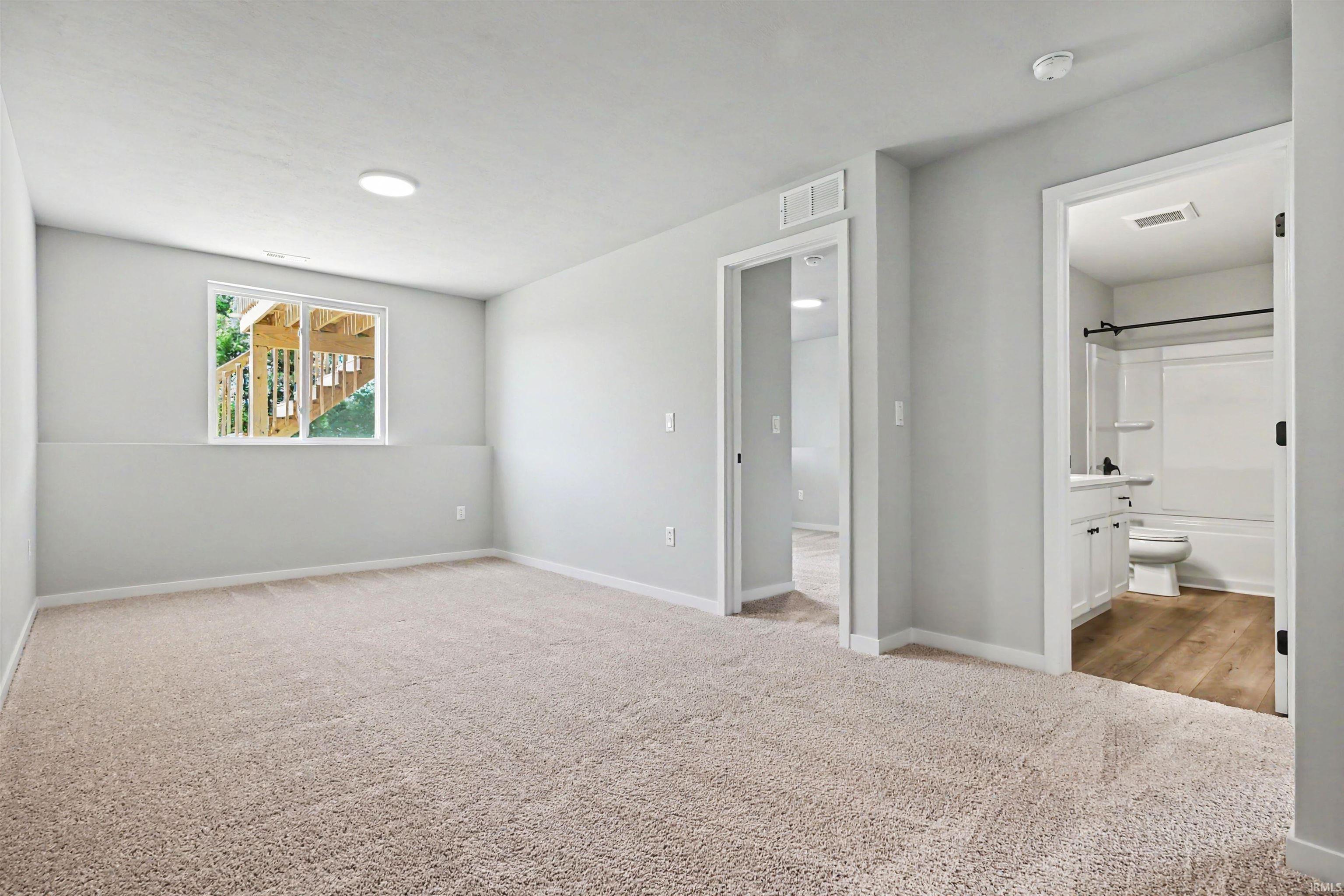 682 South Paradise Drive Rochester, IN 46975 - Photo 13 of 34