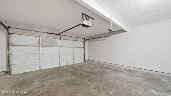 $349,900 | 9189 William Paul Drive, Olive Branch, MS 38654