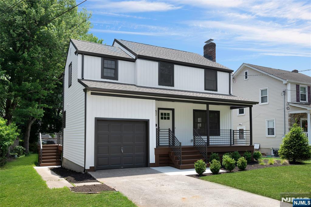 21 End Terrace Bloomfield, NJ 07003 - Photo 2 of 26